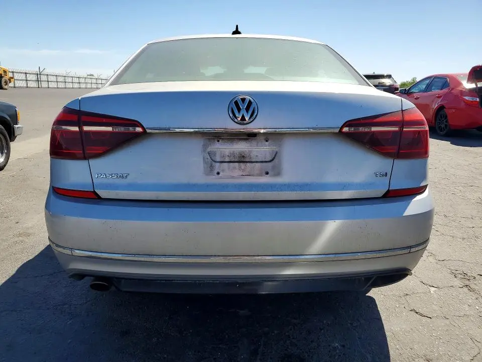 2017 VOLKSWAGEN PASSAT R-LINE  