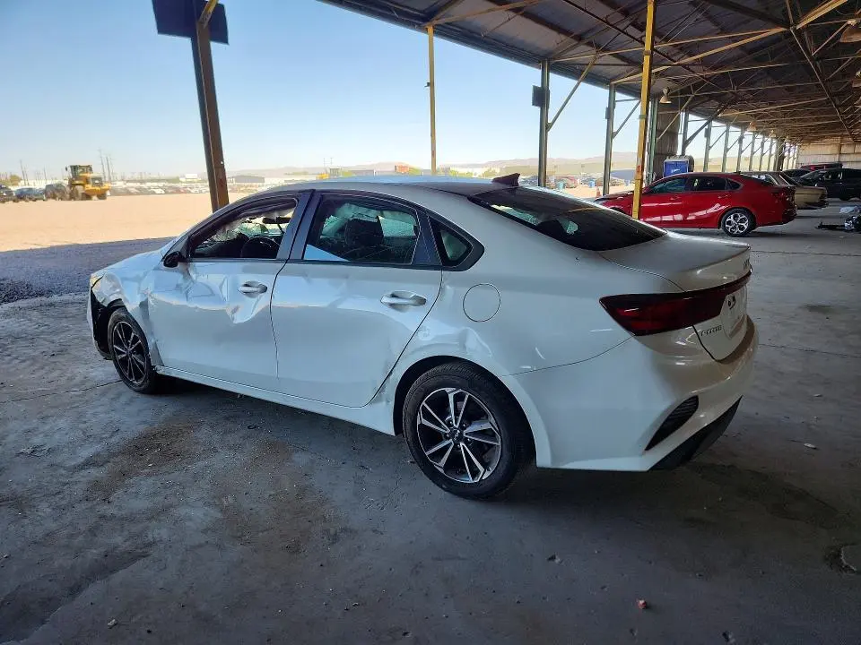 2023 KIA FORTE LXS  