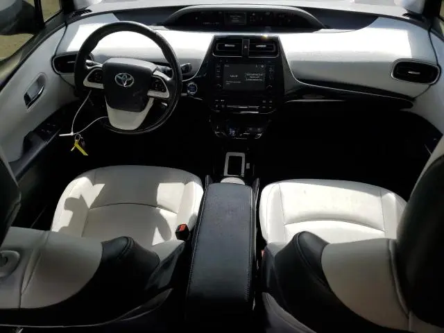 2017 TOYOTA PRIUS   