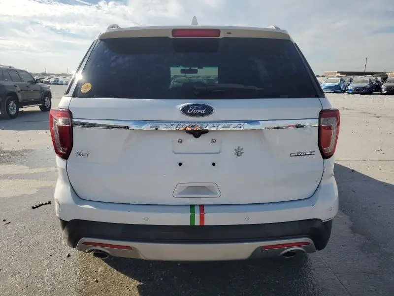 2016 FORD EXPLORER XLT  