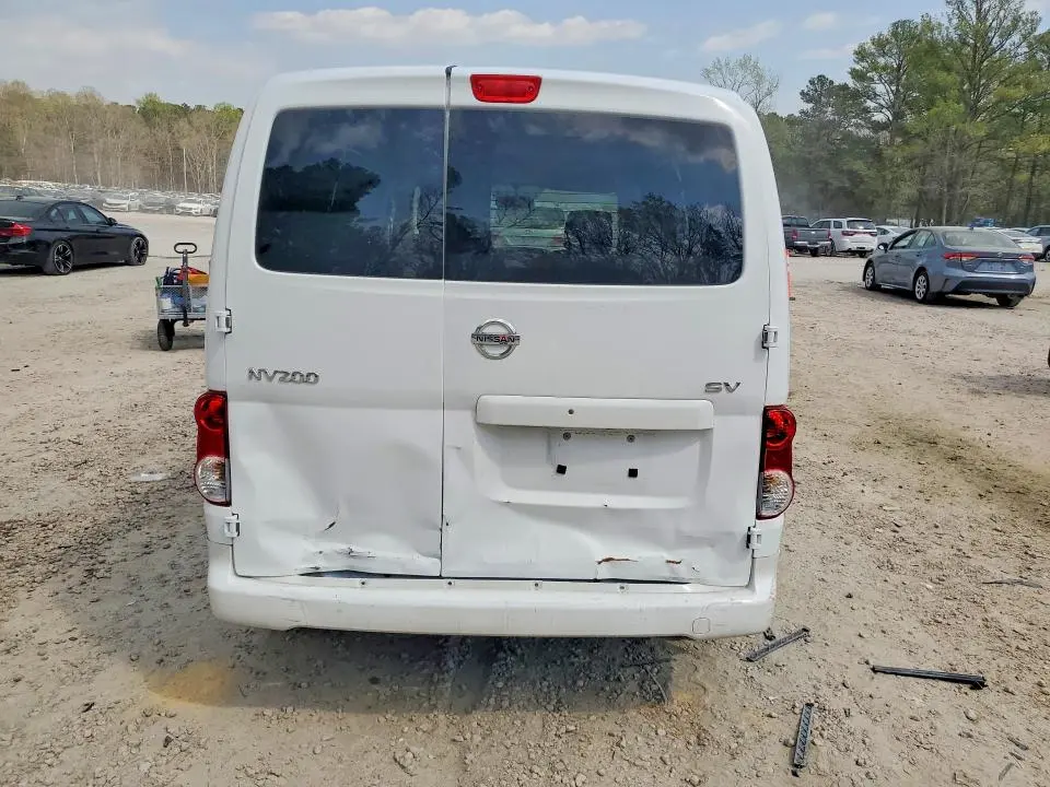 2015 NISSAN NV200 SV  