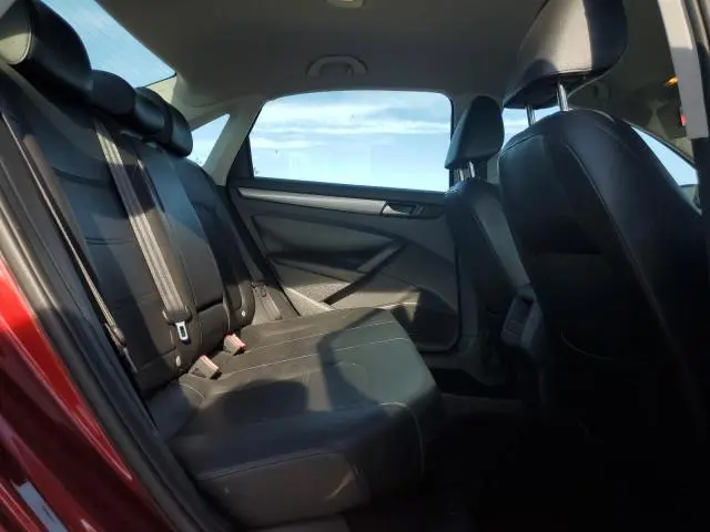 2015 VOLKSWAGEN PASSAT S  
