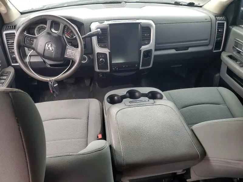 2013 RAM 2500 SLT  