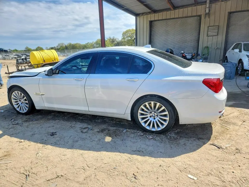 2012 BMW 750 XI  