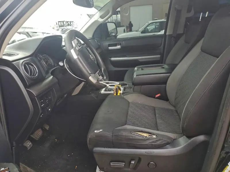 2015 TOYOTA TUNDRA CREWMAX SR5  