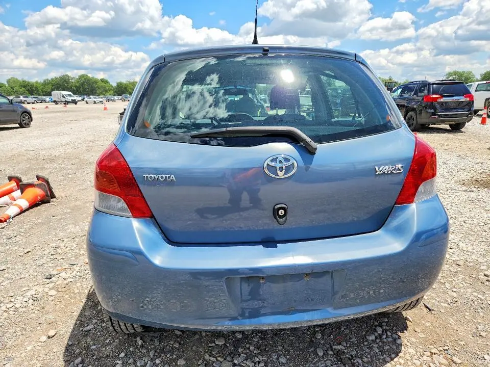 2010 TOYOTA YARIS BASE  