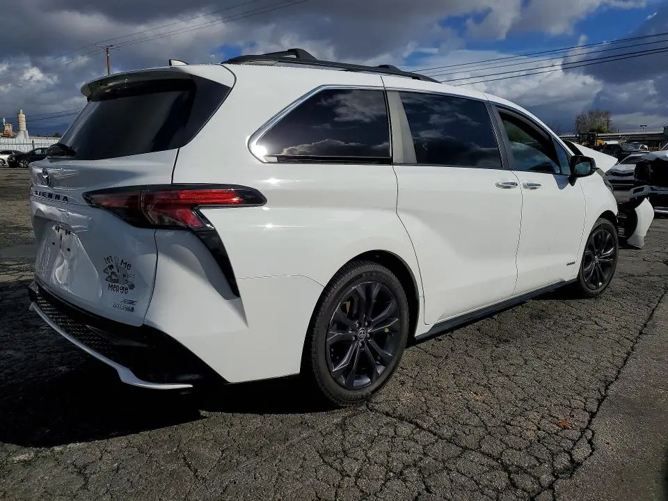 2021 TOYOTA SIENNA XSE 7-PASSENGER  