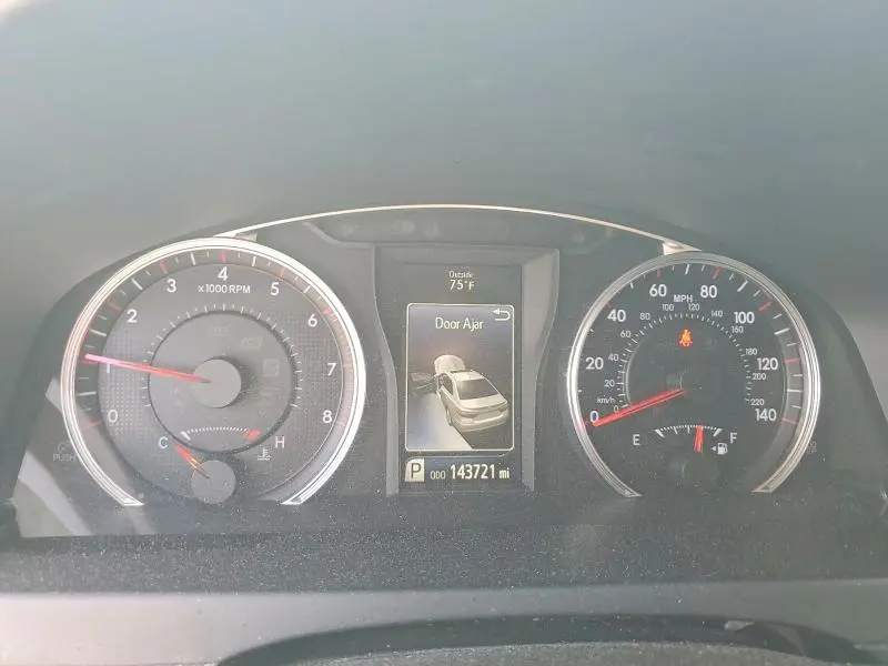 2016 TOYOTA CAMRY LE  