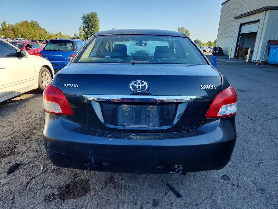 2010 TOYOTA YARIS BASE  