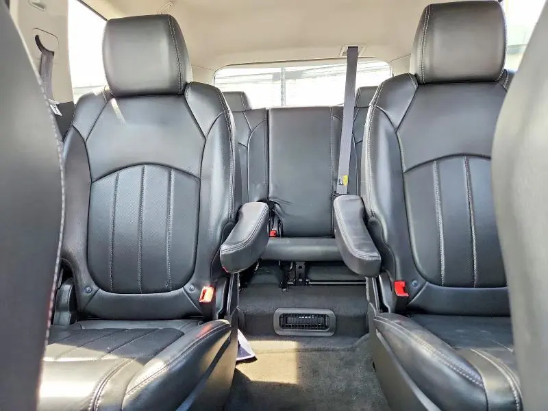 2015 CHEVROLET TRAVERSE LTZ  