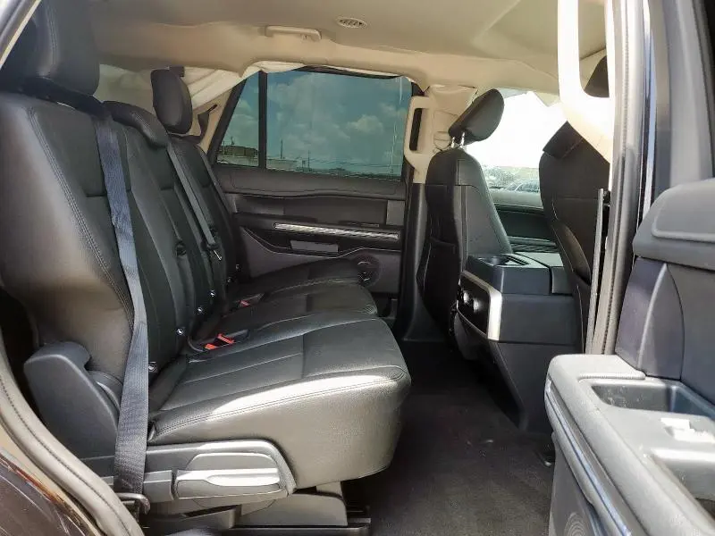 2023 FORD EXPEDITION XLT  
