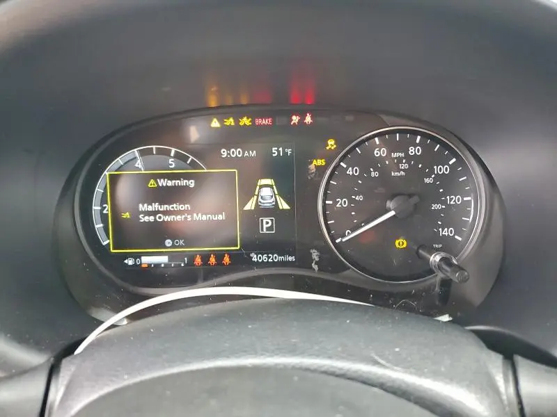 2023 NISSAN KICKS SR  