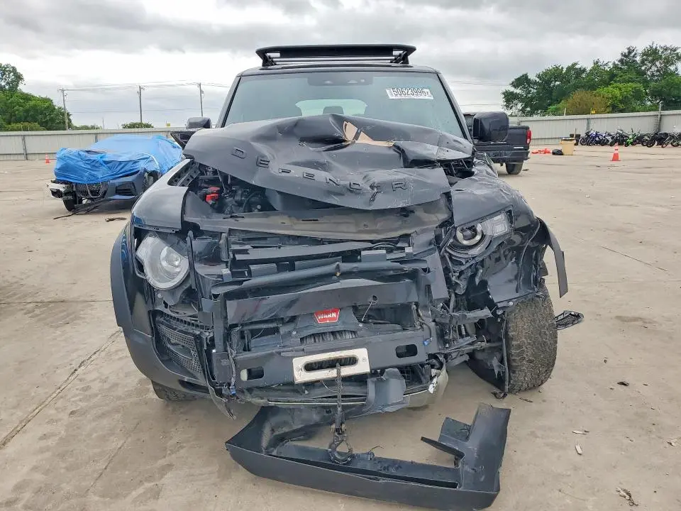 2023 LAND ROVER DEFENDER 130 SE  