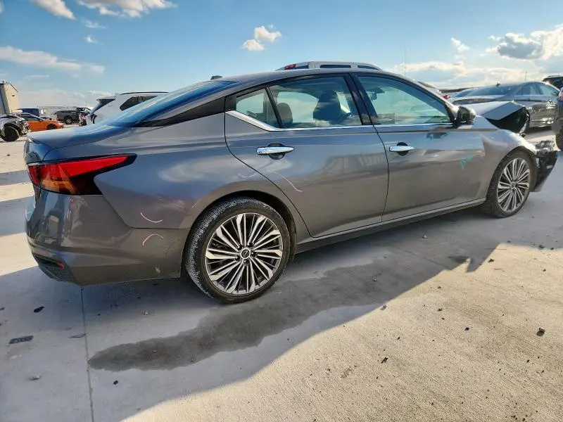 2023 NISSAN ALTIMA SL  
