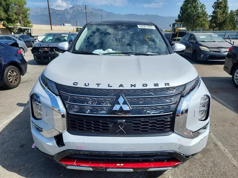 2023 MITSUBISHI OUTLANDER SE  