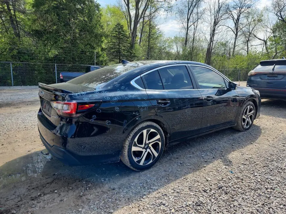 2022 SUBARU LEGACY LIMITED  