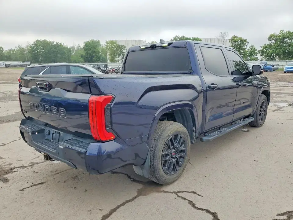 2024 TOYOTA TUNDRA CREWMAX  