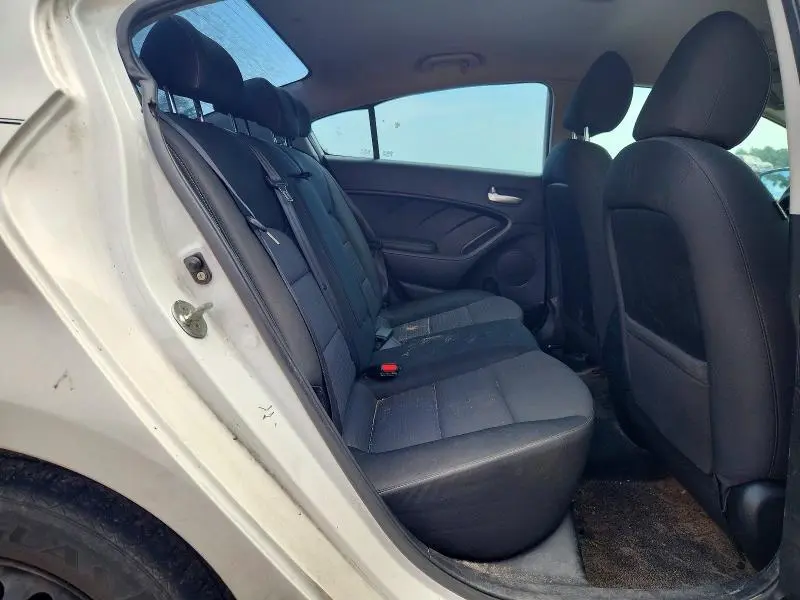 2017 KIA FORTE LX  