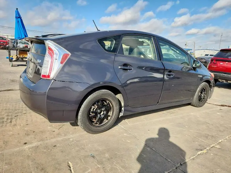 2015 TOYOTA PRIUS   