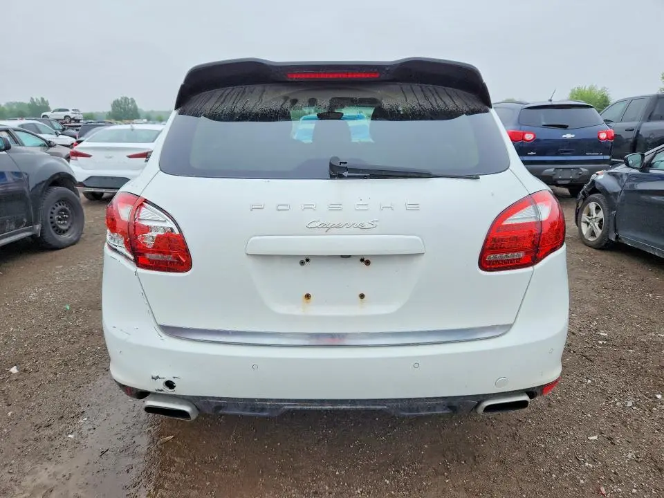 2013 PORSCHE CAYENNE   