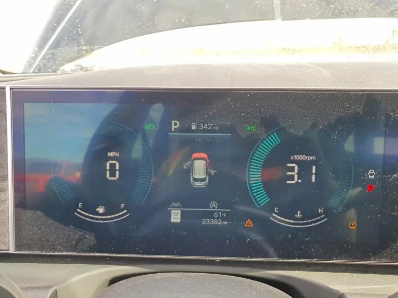 2025 HYUNDAI TUCSON SE  