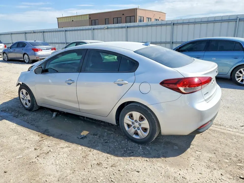 2018 KIA FORTE LX  