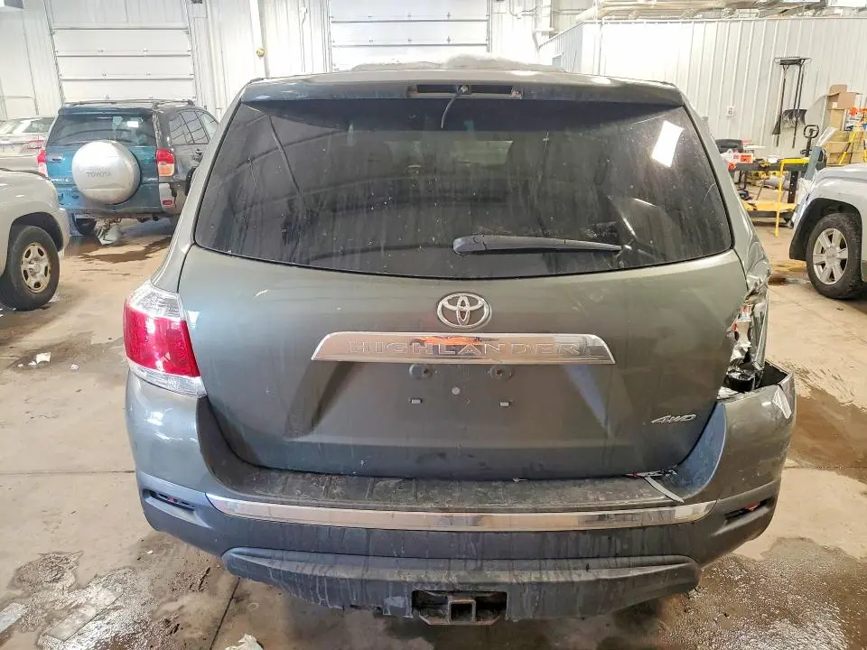 2011 TOYOTA HIGHLANDER BASE  