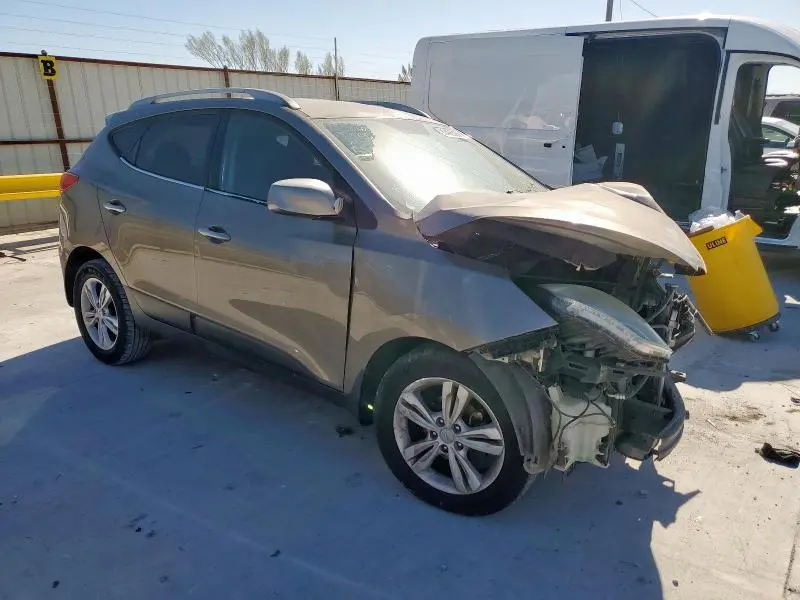 2011 HYUNDAI TUCSON GLS  