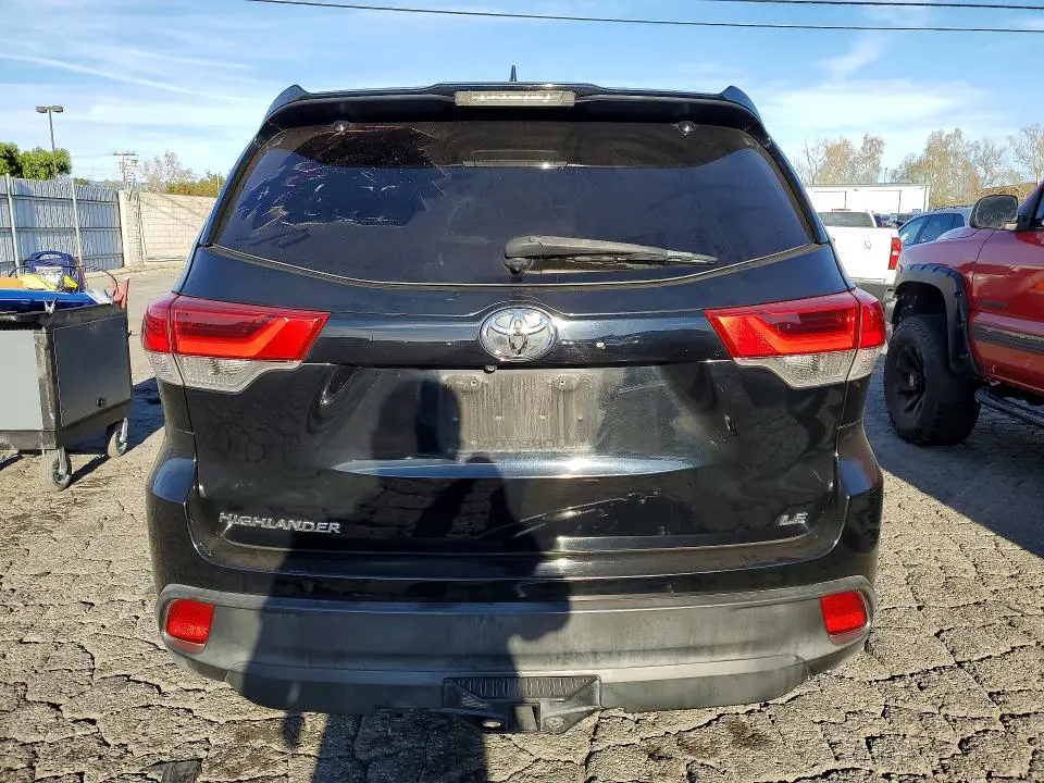 2019 TOYOTA HIGHLANDER LE PLUS  