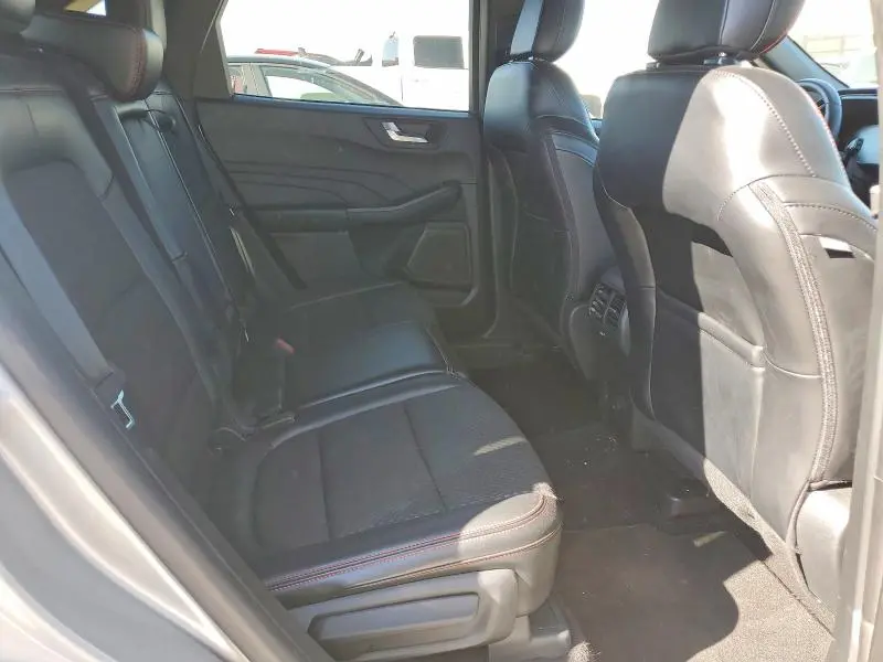 2024 FORD ESCAPE ST LINE  