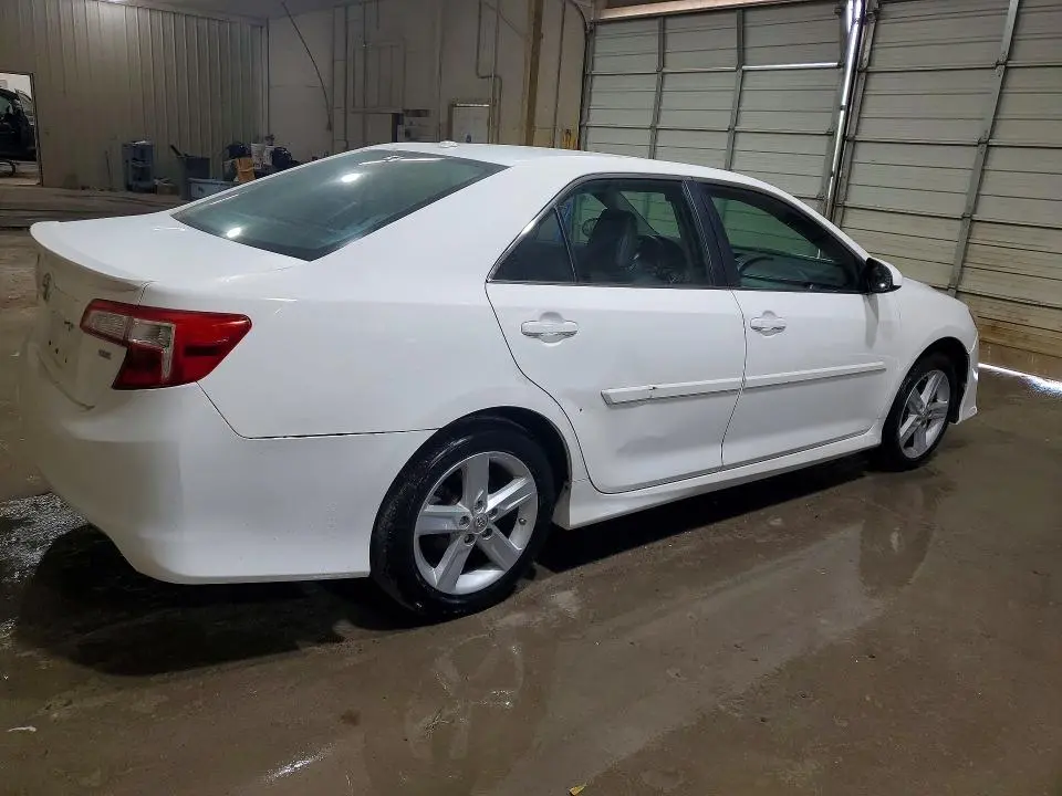 2013 TOYOTA CAMRY SE  