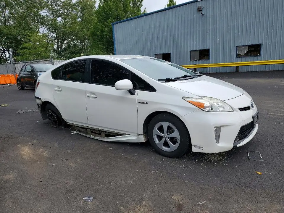 2013 TOYOTA PRIUS TWO  