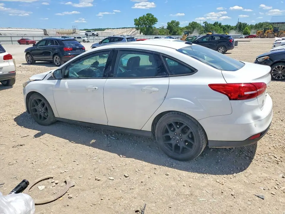 2016 FORD FOCUS SE  
