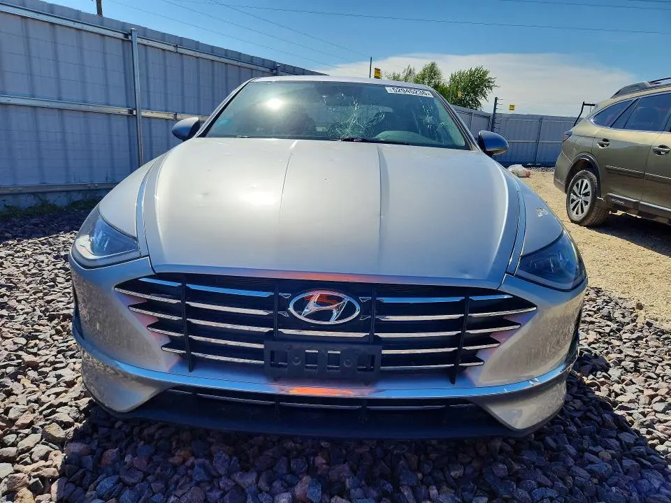 2021 HYUNDAI SONATA SE  