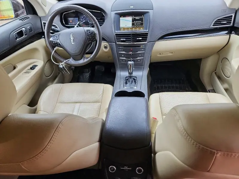 2018 LINCOLN MKT   