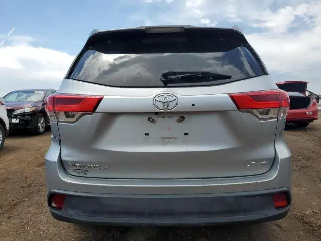 2017 TOYOTA HIGHLANDER LE  
