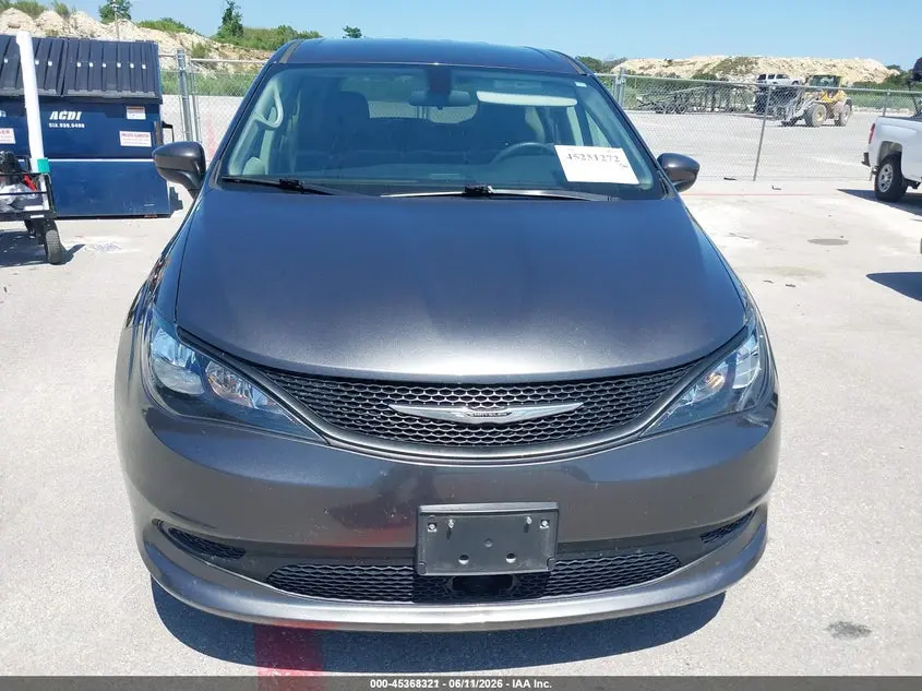 2022 CHRYSLER VOYAGER LX