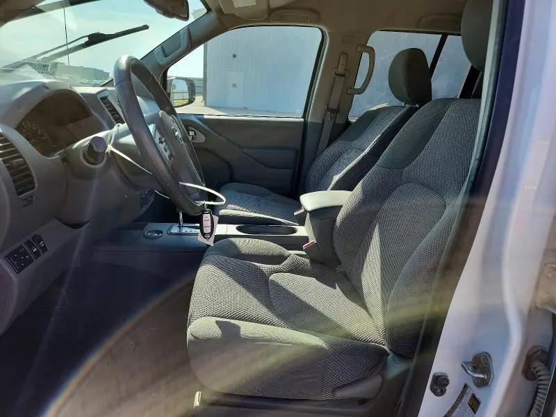 2021 NISSAN FRONTIER SV  
