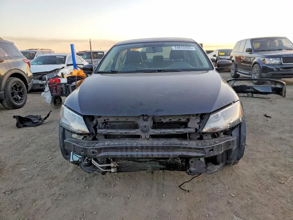 2011 VOLKSWAGEN JETTA BASE  