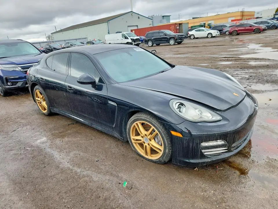 2011 PORSCHE PANAMERA 2  