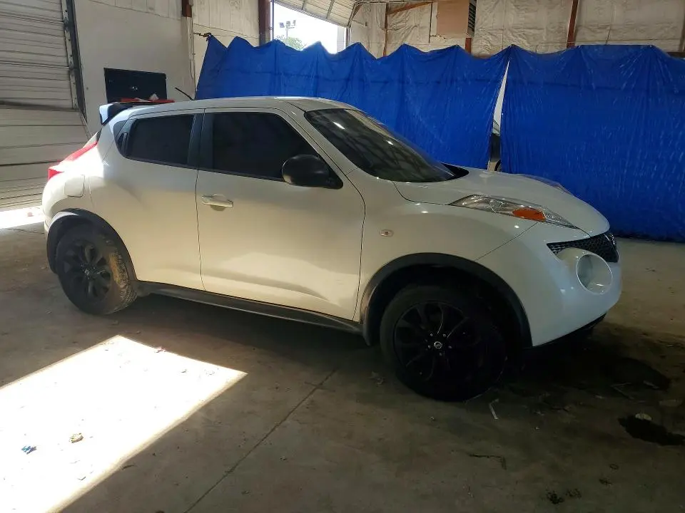 2014 NISSAN JUKE S  