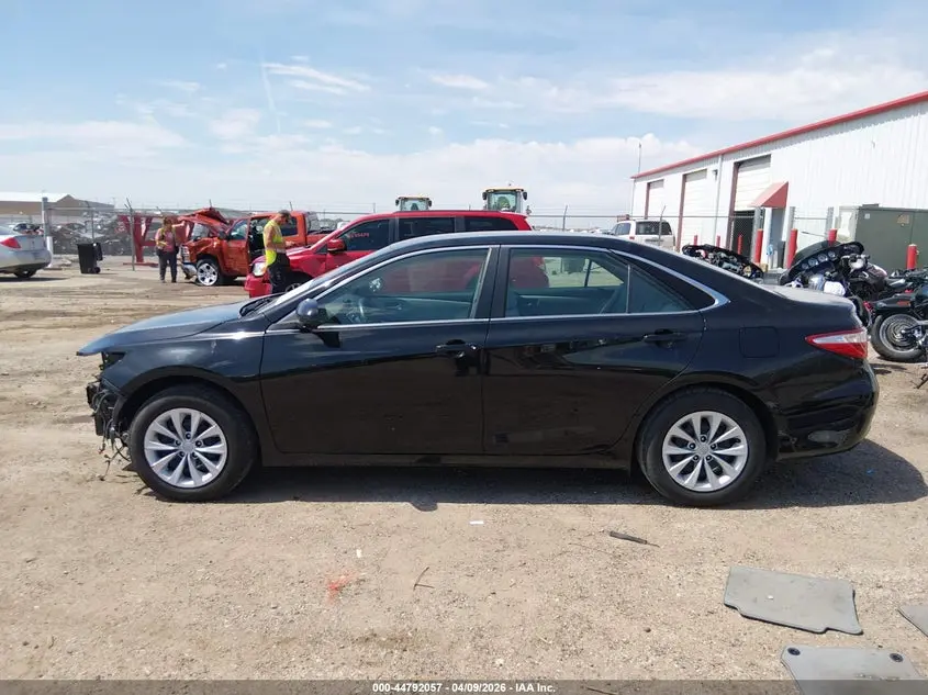 2017 TOYOTA CAMRY LE