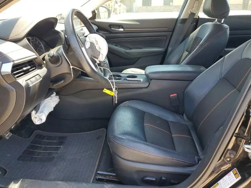 2019 NISSAN ALTIMA SR  