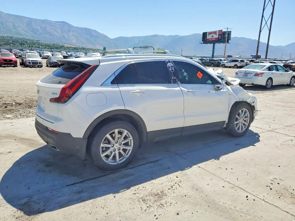 2022 CADILLAC XT4 LUXURY  