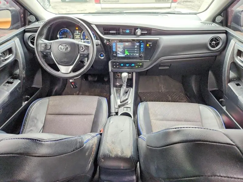 2017 TOYOTA COROLLA SE  