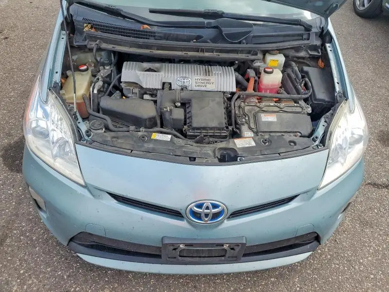 2015 TOYOTA PRIUS THREE  