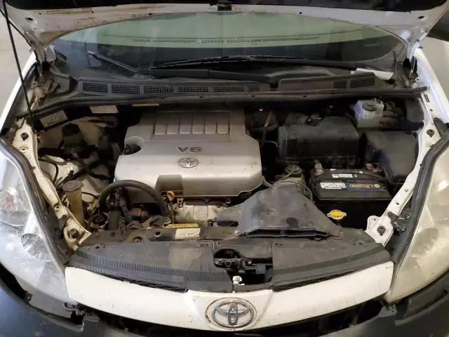 2010 TOYOTA SIENNA CE  