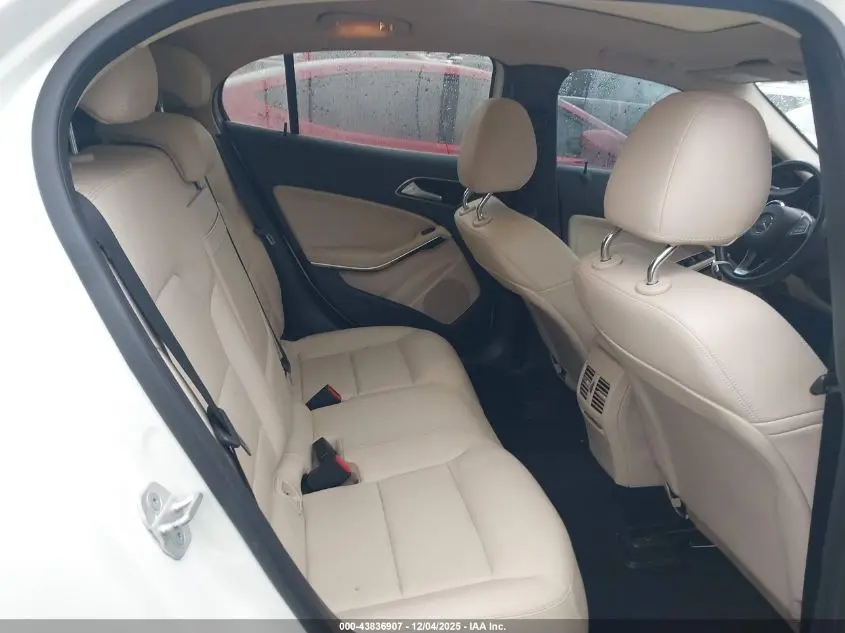 2017 MERCEDES-BENZ GLA 250  