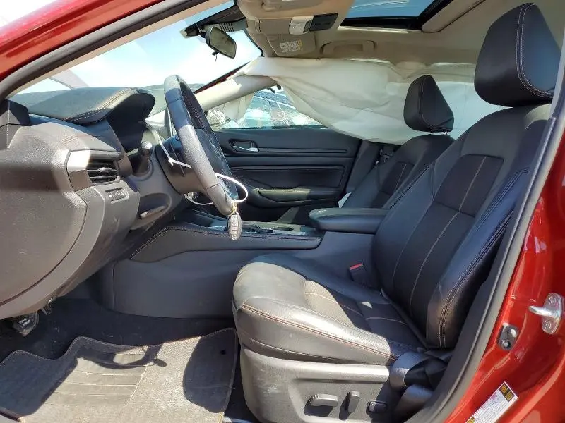 2022 NISSAN ALTIMA SR  