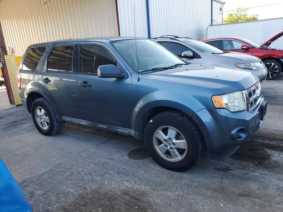 2010 FORD ESCAPE XLS  